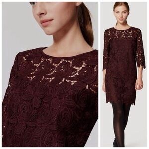 Three-quarter sleeve midi dress